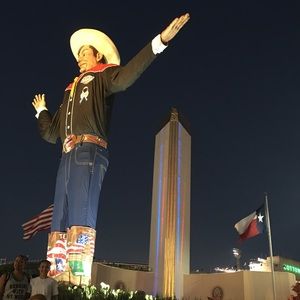 Meet your Posher, Juliette