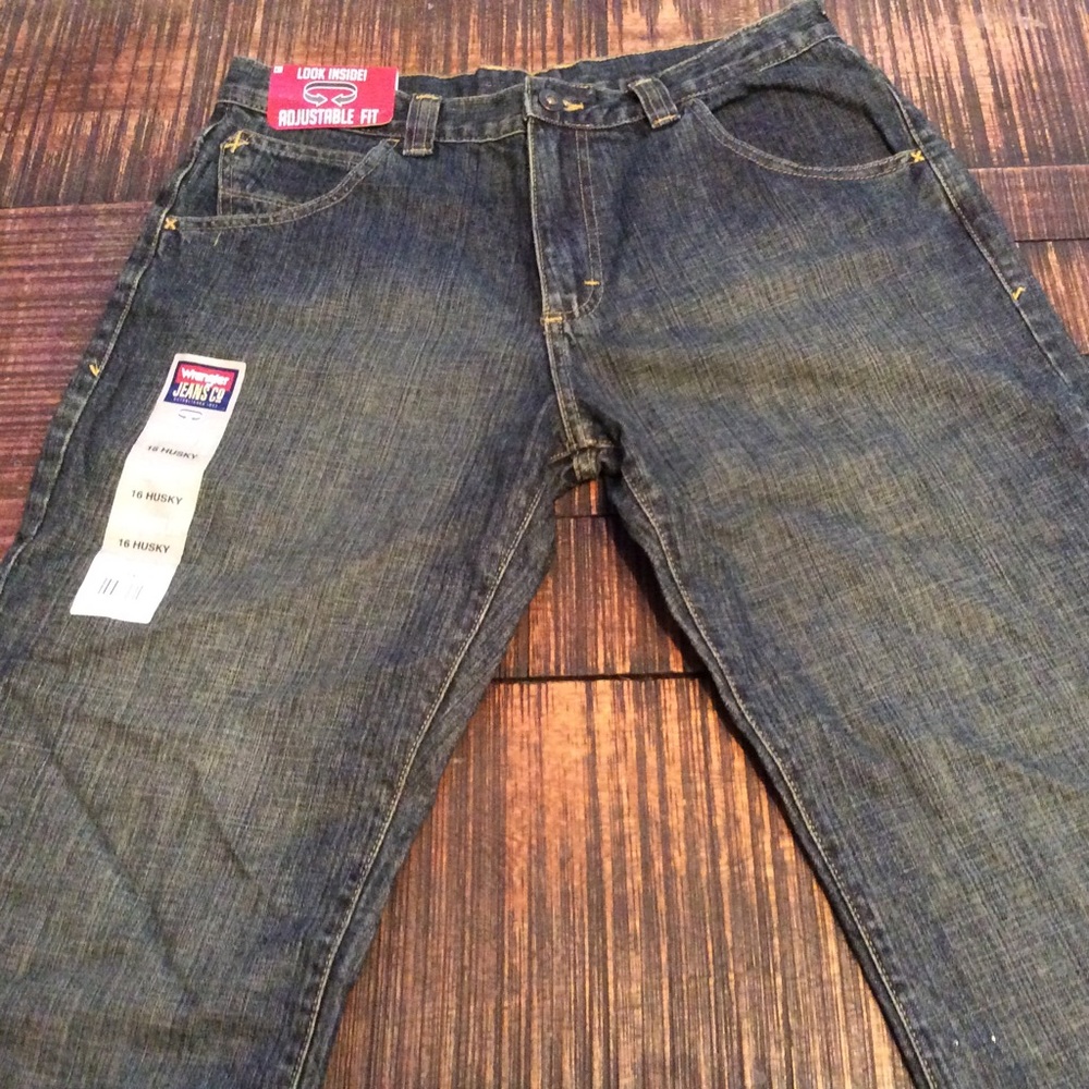 Young Mens Wrangler Jeans NWT
