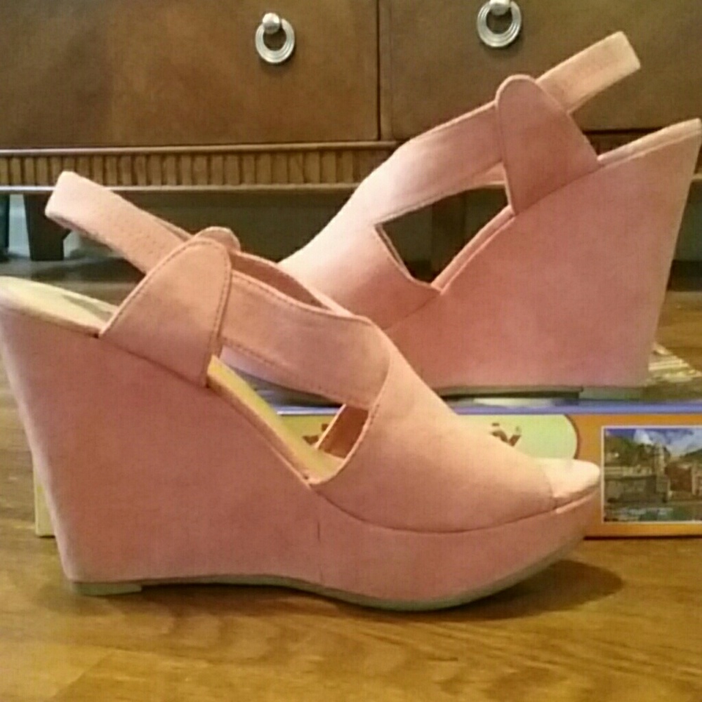 Pink Wedges