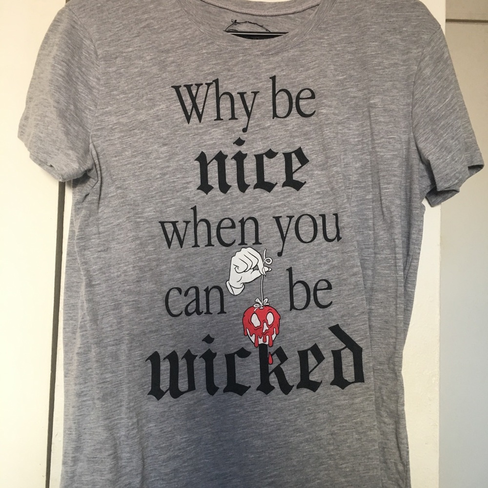 Snow White Top *SOLD*