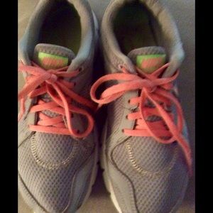 🍭Nike sneakers Very Comfortable 🌻