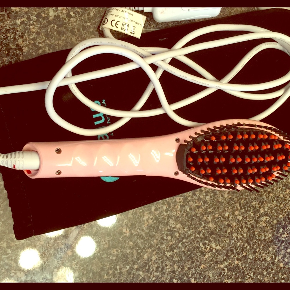 Straightening brush