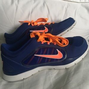 NIKE TRAINING SHOES BLUE AND ORANGE, LIKE NEW