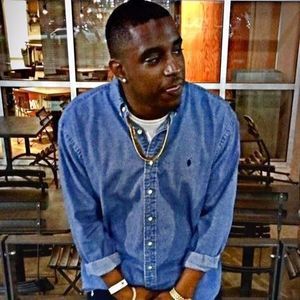 Meet your Posher, Laron