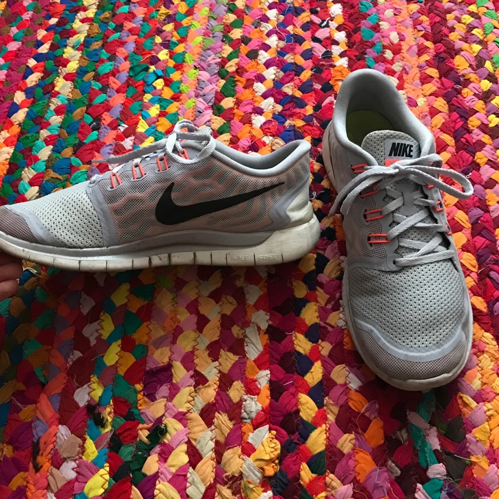 Nike Free runs 5.0