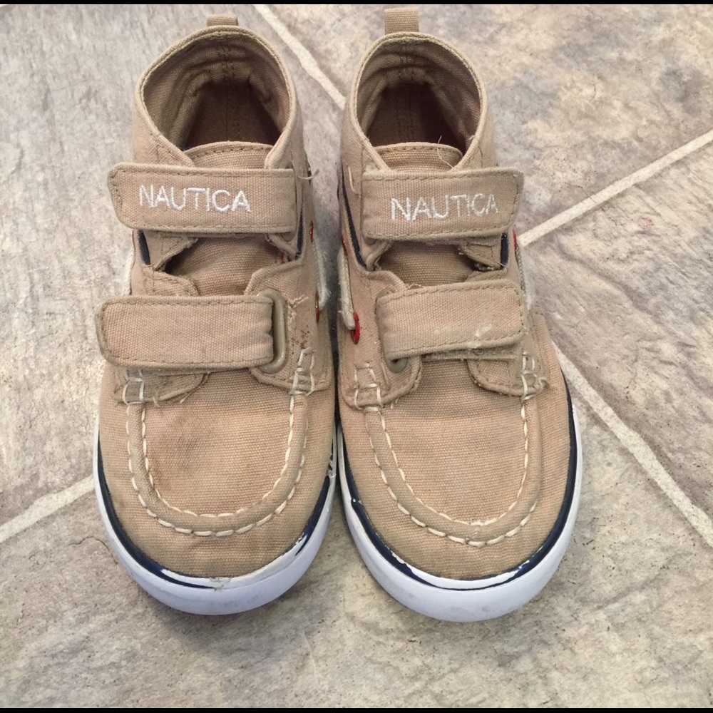 Size 8 boys Nautica shoes