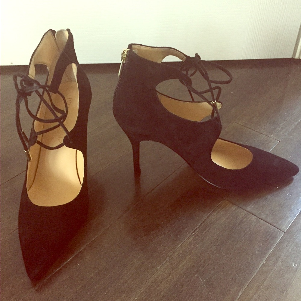 Ivanka Trump lace up pumps