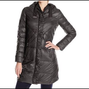 NWT T Tahari Down Coat, Black Size-Large