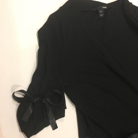 H&M RIBBONED WRAP DRESS - Picture 3 of 3