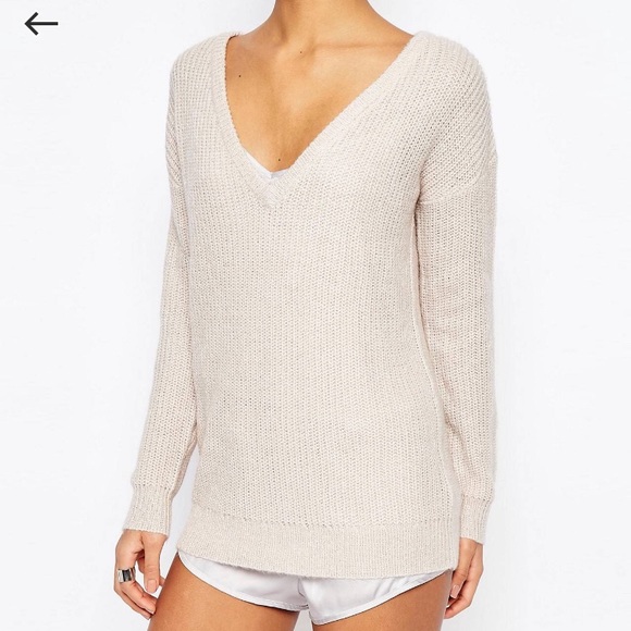 Off the shoulder/v neck sweater - Picture 2 of 4