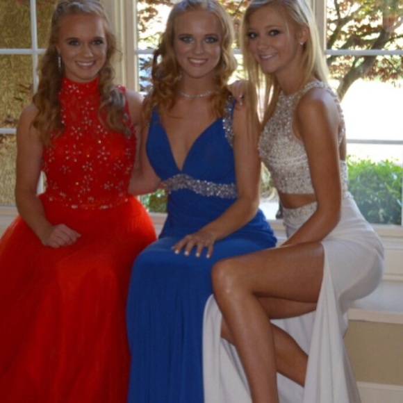 Two piece white formal/banquet dress! - Picture 2 of 4