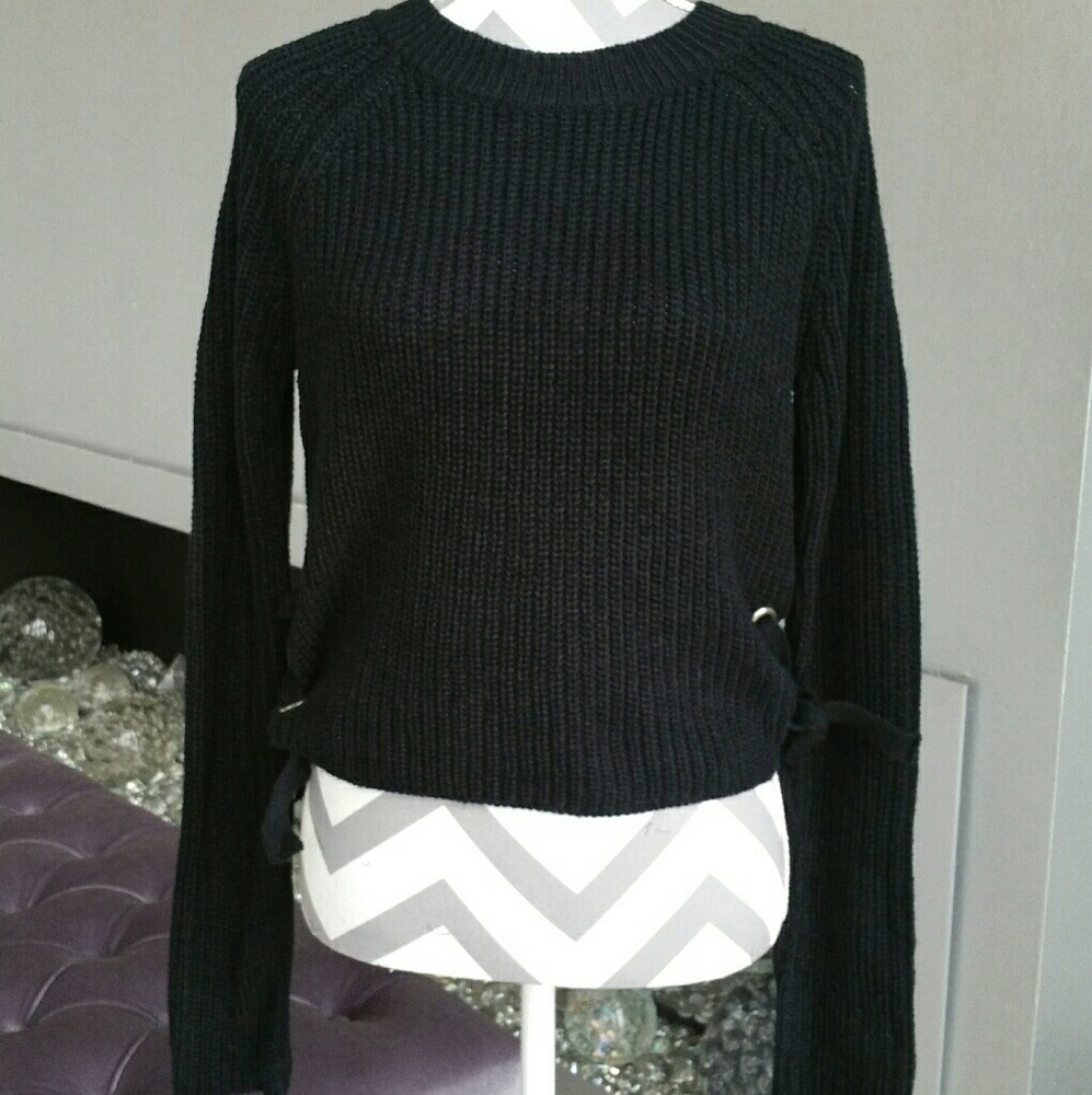 Black knit sweater with lace up side details - Picture 3 of 4