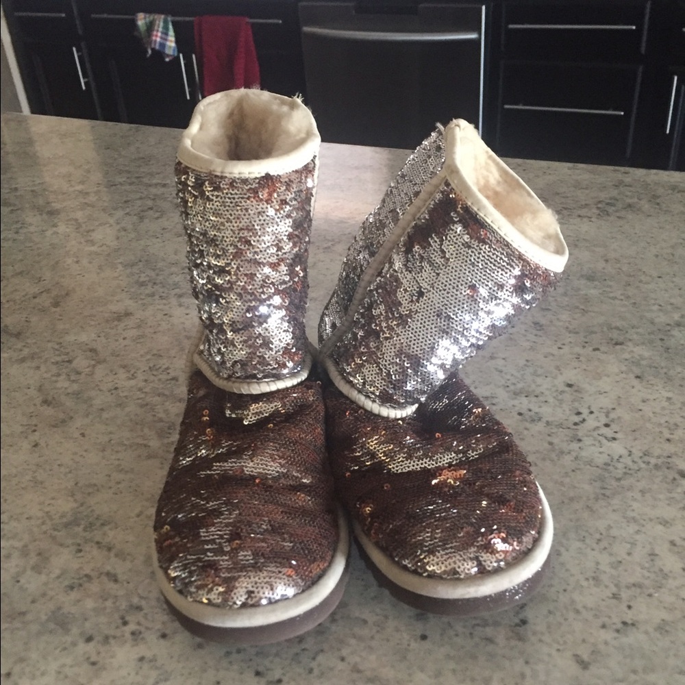 *SUPER CUTE* switch sequin Uggs