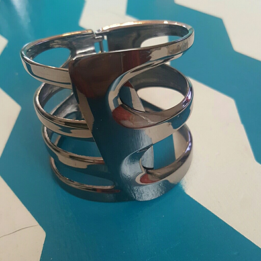 Avalon bracelet