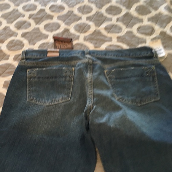 🦋Reduced Old navy Jeans - Picture 4 of 4