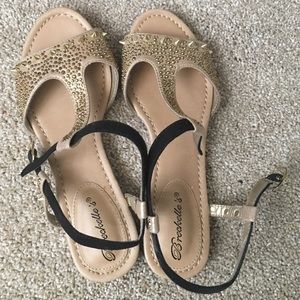 size 7 sandals with studs