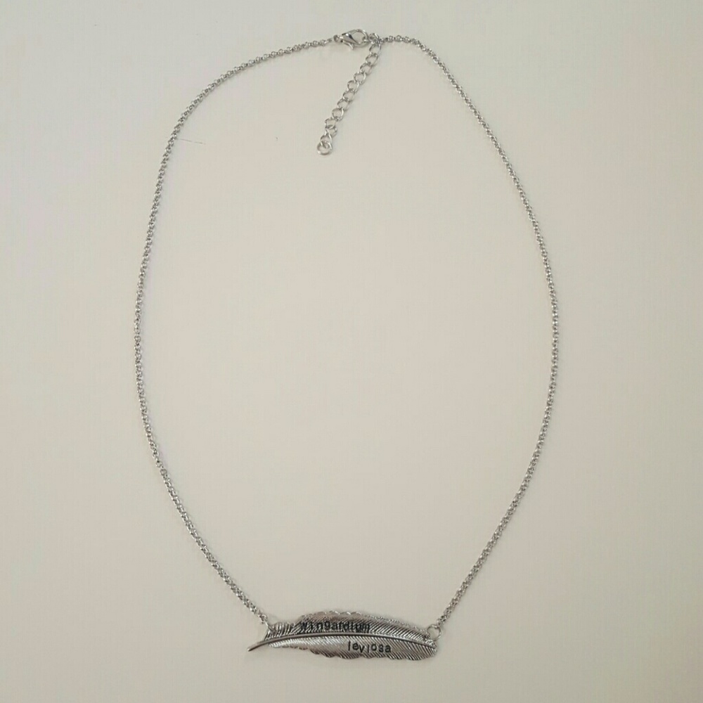 Harry Potter Levitation Charm Feather - Picture 2 of 4