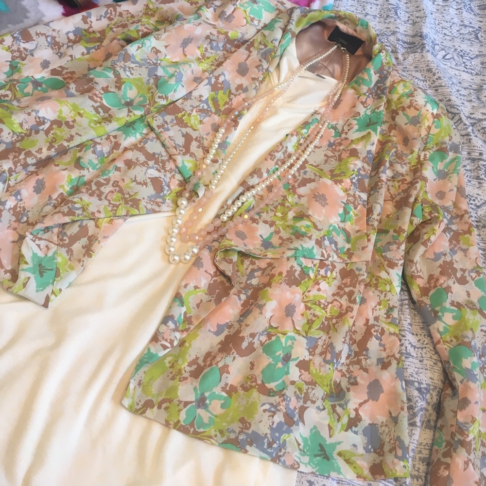 Floral Open Front Blazer - Picture 1 of 3