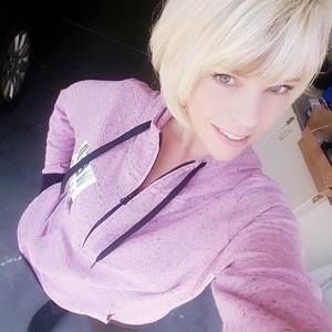 Meet your Posher, Eva