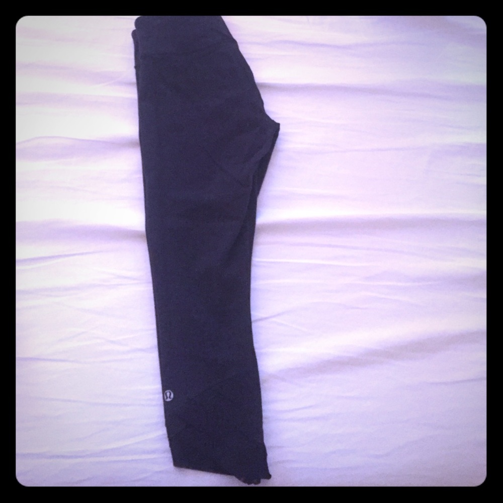 Lululemon Black Capri