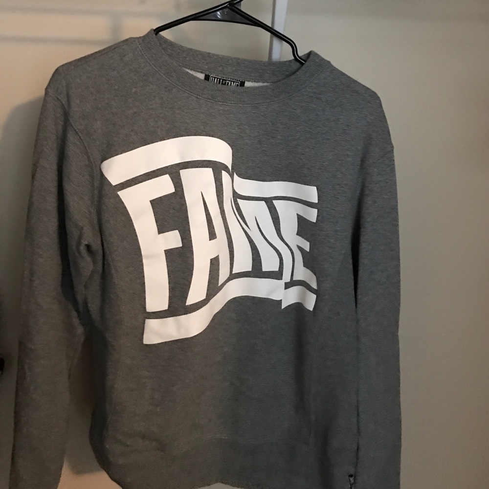 FAME sweatshirt