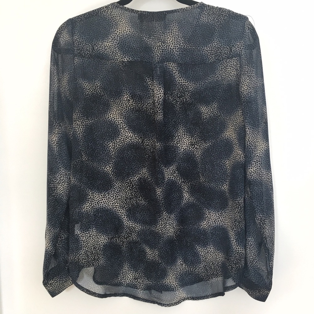 Patterned Blouse - Picture 2 of 3