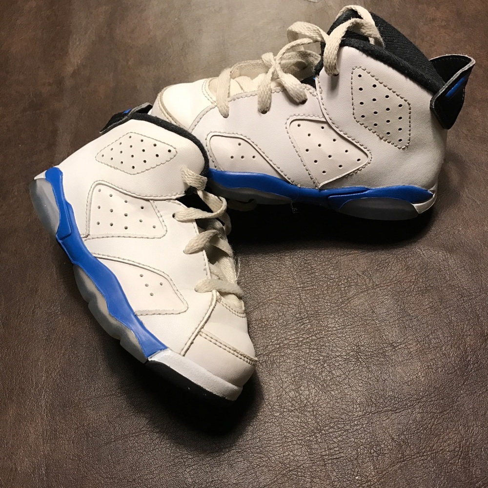 Jordan Nikes 8c