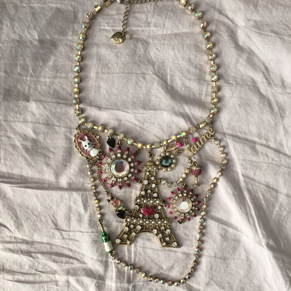 RARE Betsey Johnson Paris Eiffel Tower Necklace