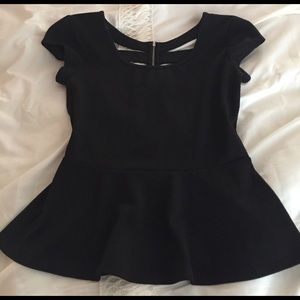 ❤️Detailed Back Black peplum top