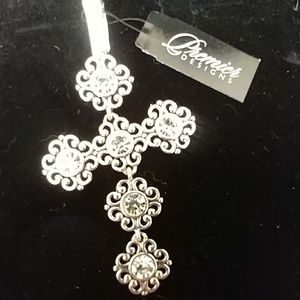 Divinity pendant