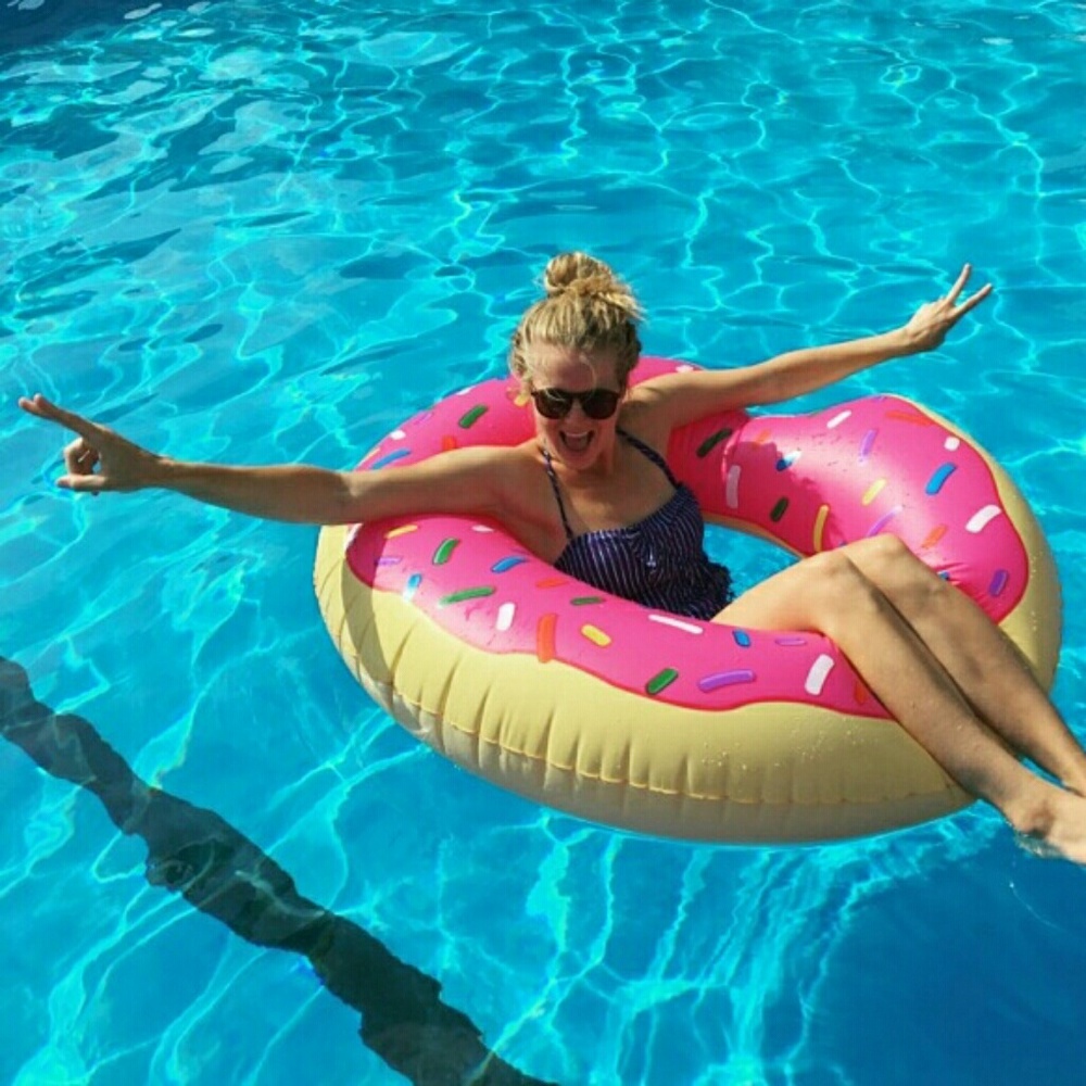 Meet your Posher, Cara