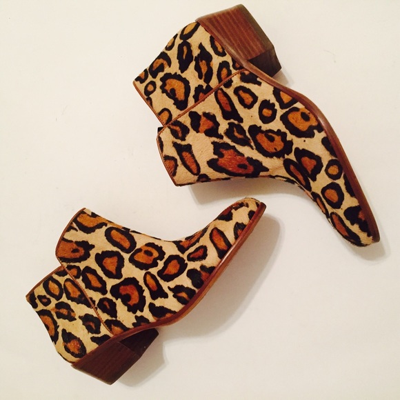 Sam Edelman Shoes - Price drop!!!!🌸🌸🌸🍃Sam Edelman cheetah booties