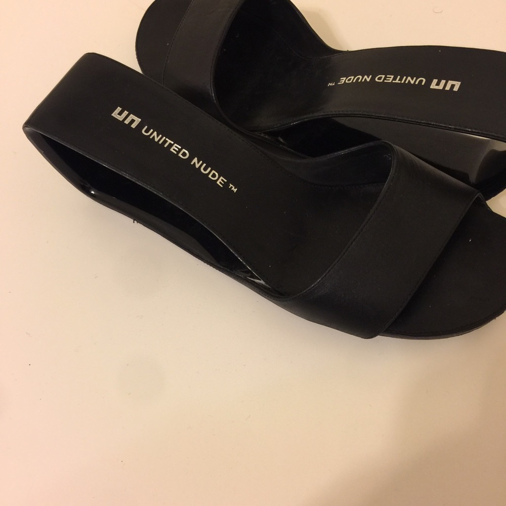 UN united nude Möbius Mid sandal