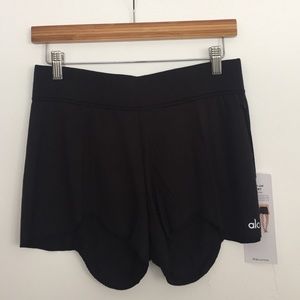 SOLD!  Alo Yoga Wrap-Up Short