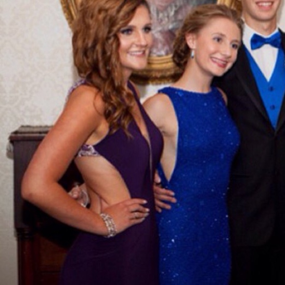 PROM/FORMAL DRESS - Picture 4 of 4