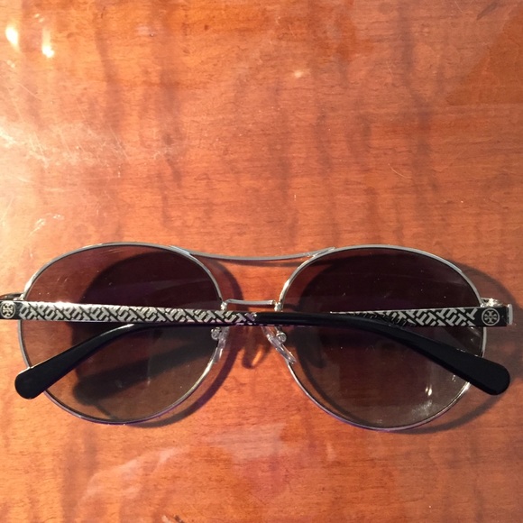 Authentic Tory Burch brand NEW sunglasses. Classy