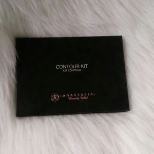 Anastasia Beverly Hills Contour Kit