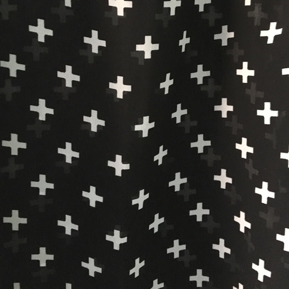 H&M Sheer Cross Top - Picture 2 of 2