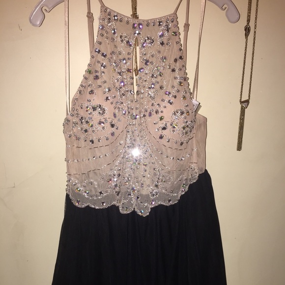 Homecoming dress - Picture 1 of 2