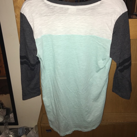 A PINK quarter length sleeve T-shirt - Picture 2 of 2