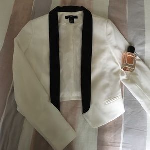 Tuxedo Style Black Lapel and Off White HM jacket