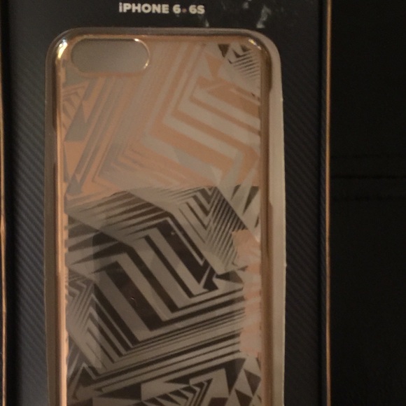 iPhone 6 and 6s covers - Picture 1 of 2