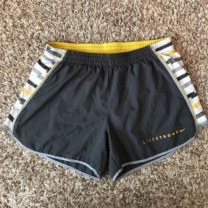 Nike Livestrong M shorts