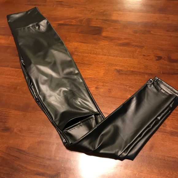 Boutique B•O•G•O - Picture 5 of 7