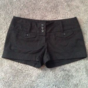Short Black shorts