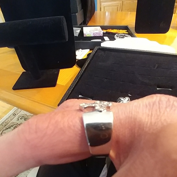 Devotion ring. - Picture 2 of 4