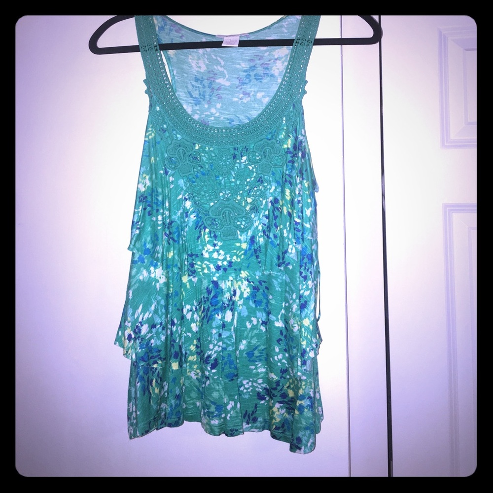 Ruffled tank top