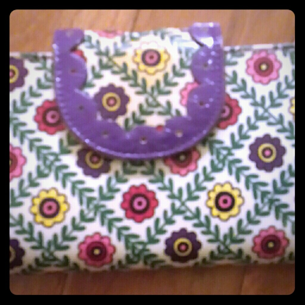 Full sized Veta Bradley wallet