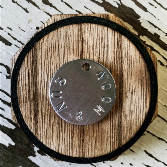 Personalized disc necklace HANDMADE TO ORDER - Picture 2 of 2