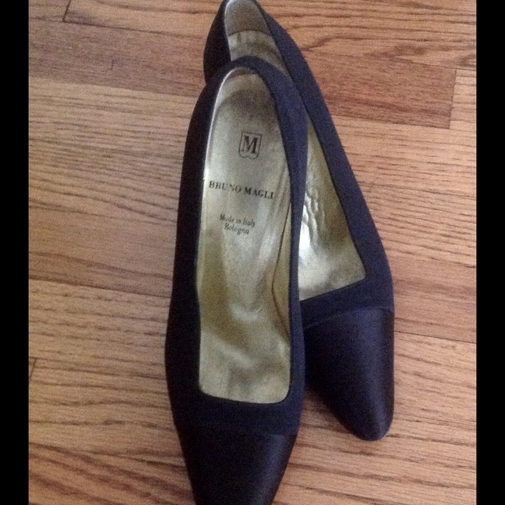 Bruno Magli black satin pumps,shoes made in Italy